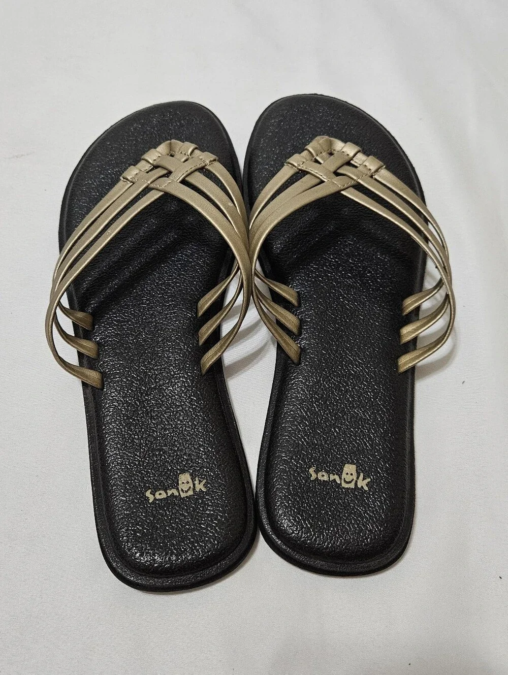 SANÜK Womens 9 Yoga Sandy Thong Gold Sandals Flip Flops Strappy Flats Summer